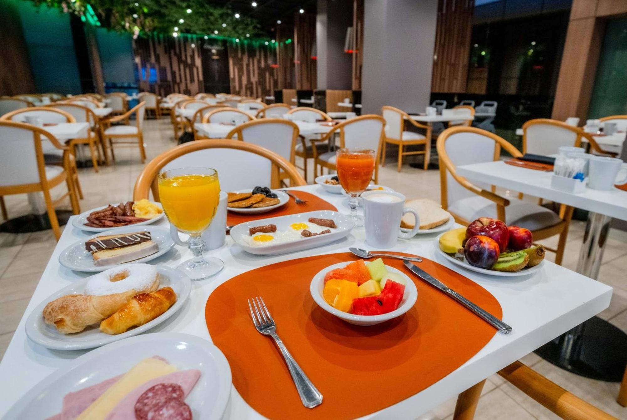 Holiday Inn Rosario By Ihg Exterior photo